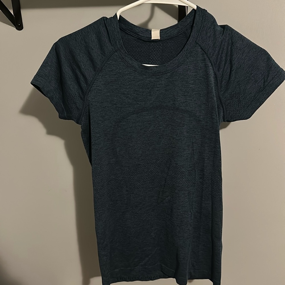 Lululemon Swiftly Tech Size: 6 - image 1
